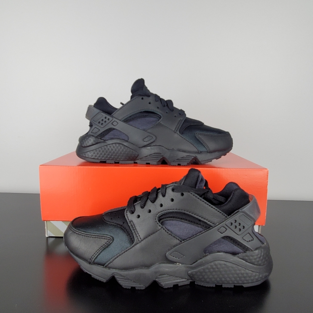 🖤 NIKE 🖤 Air Huarache Triple Black Anthracite Women's Sneaker Size 6 DH4439-001.